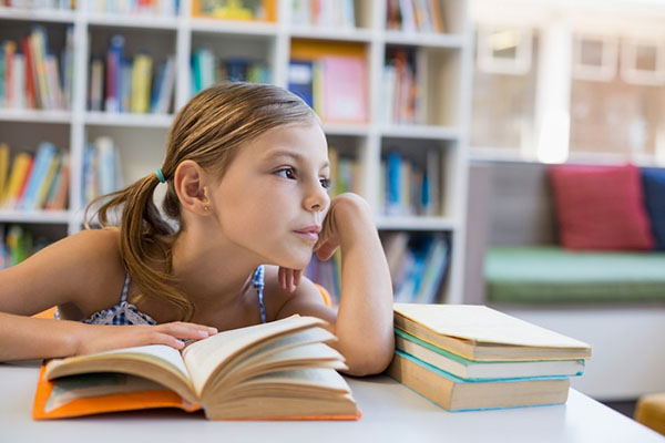 Des beaux poèmes courts sur l'école pour enfants
