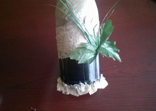 Décorer le champagne de mariage avec vos propres mains