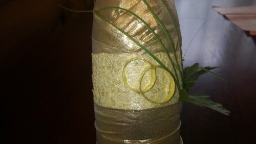 Décorer le champagne de mariage avec vos propres mains