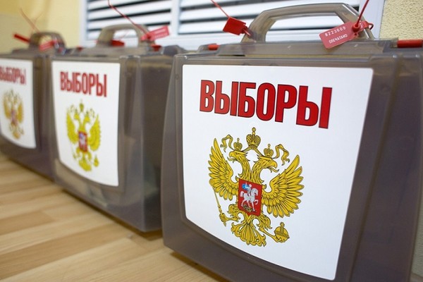 Pour qui voter aux élections du 18 septembre 2016 en Russie à l'exception de Russie unie. Candidat de patronymes de Moscou et de Saint-Pétersbourg