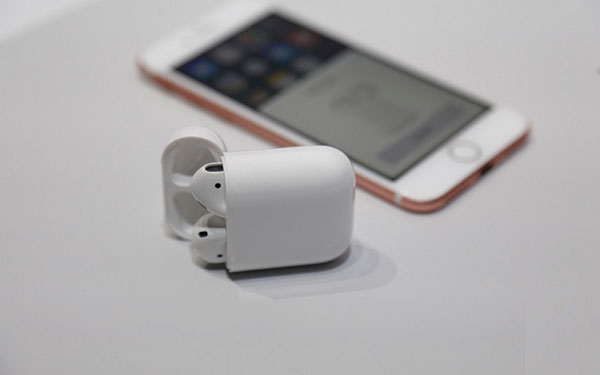 Sound without Borders: Écouteurs sans fil Apple AirPods