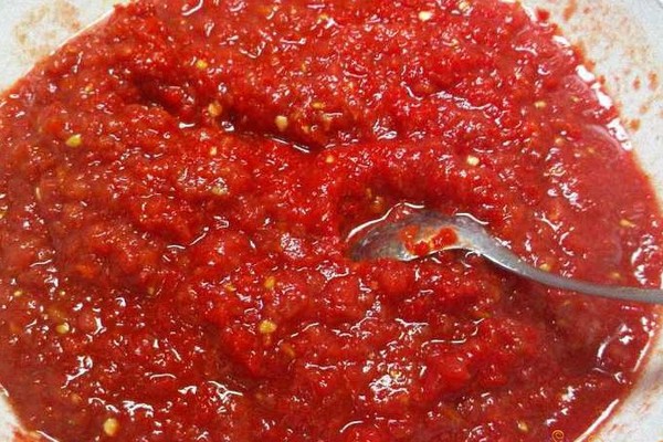 Adjika de tomates
