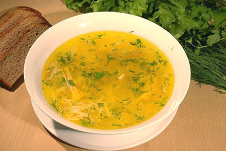 Soupe au poulet parfumée
