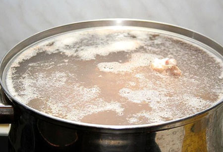 Soupe au poulet parfumée