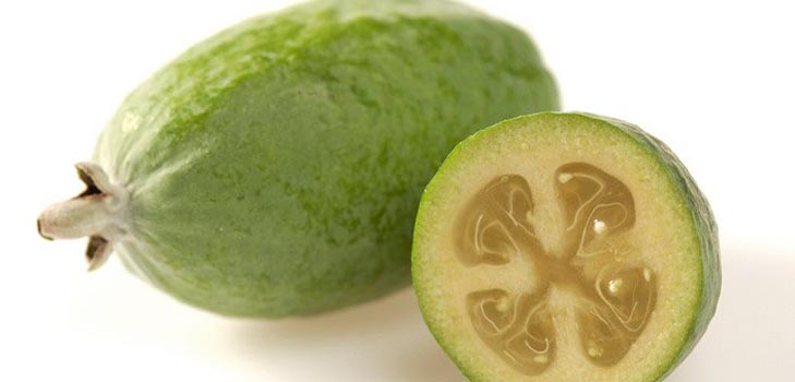 Feijoa avec du miel, une recette avec une photo