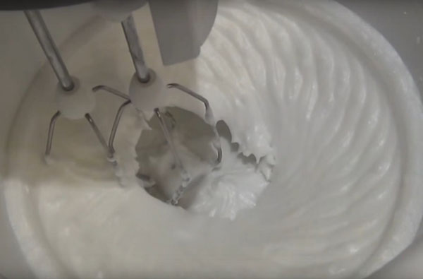Glaze pour le gâteau avec une photo