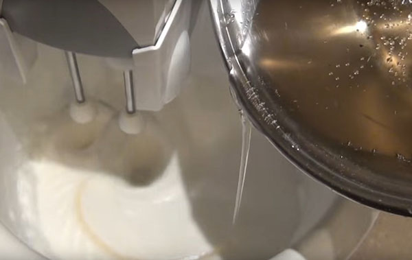 Glaze pour le gâteau avec une photo