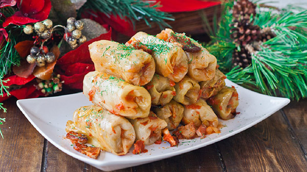 Chaud pour la nouvelle année 2017 - recettes étape par étape avec des photos de délicieux premier et deuxième plats