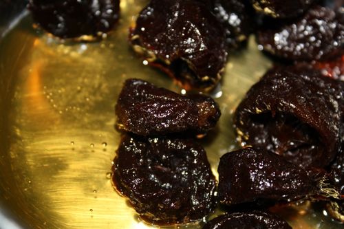 Recette de bœuf aux pruneaux dans le multivark - étape par étape avec la photo