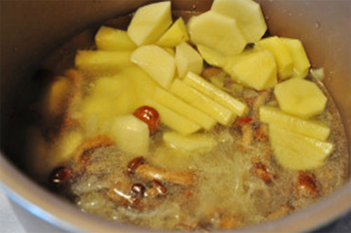 Mettez les pommes de terre