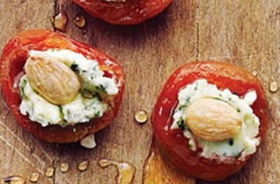 Apéritif d'abricots secs et de fromage