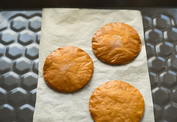 Idée pour le déjeuner: mini pizza épicée aux crevettes