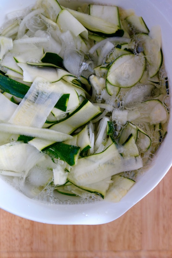 Courgettes épicées en coréen - la recette la plus délicieuse pour l'hiver