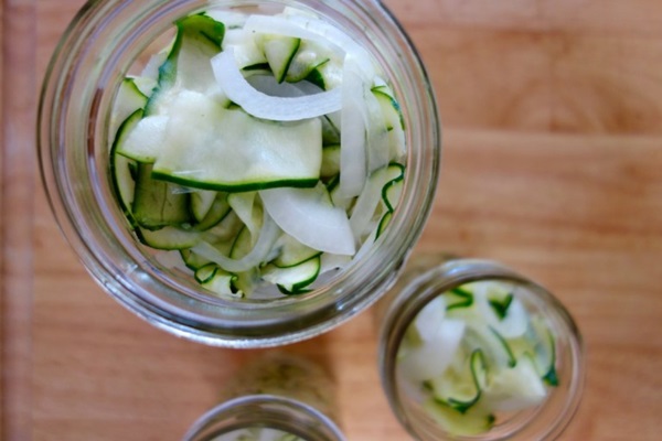 Courgettes épicées en coréen - la recette la plus délicieuse pour l'hiver