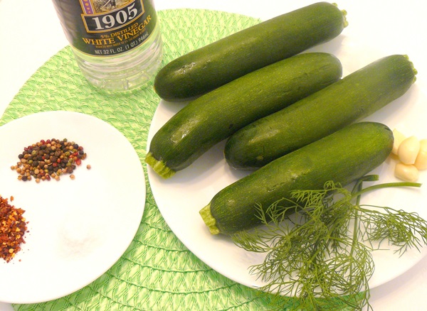 Courgettes épicées en coréen - la recette la plus délicieuse pour l'hiver