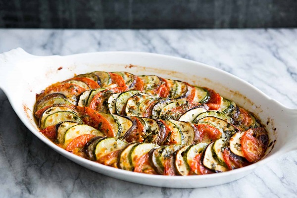 Courgettes savoureuses au four - recettes