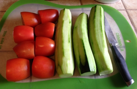 Comment couper joliment les concombres et les tomates