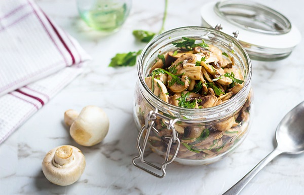 Comment mariner les champignons