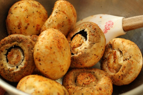 Comment mariner les champignons