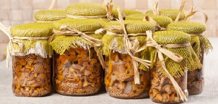 Comment faire mariner les champignons pour l'hiver à la maison