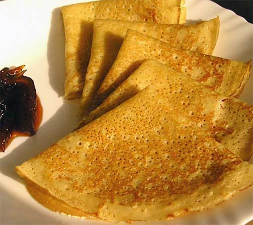 Comment faire cuire des crêpes sur le yaourt - les meilleures recettes avec une photo