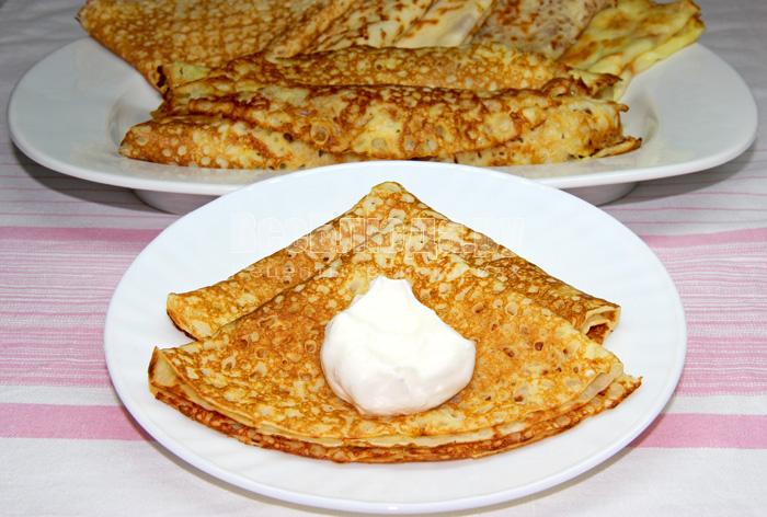 Comment faire cuire des crêpes sur le yaourt - les meilleures recettes avec une photo