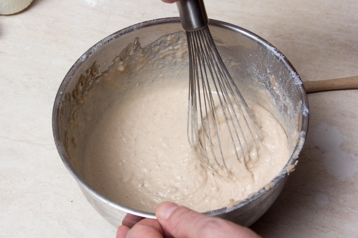 Comment faire cuire des crêpes sur le yaourt - les meilleures recettes avec une photo