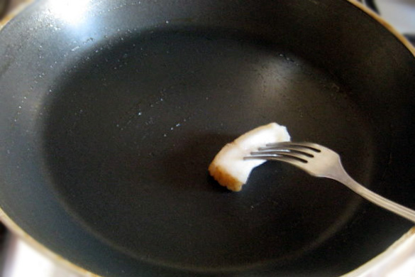 Comment faire cuire des crêpes sur le yaourt - les meilleures recettes avec une photo