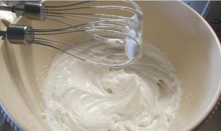 Comment faire une crème pour Cappeycakes: Recette pour beurre, chocolat et crème protéinée