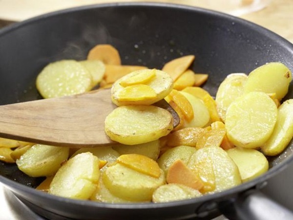 Comment faire cuire les chanterelles dans une poêle à frire