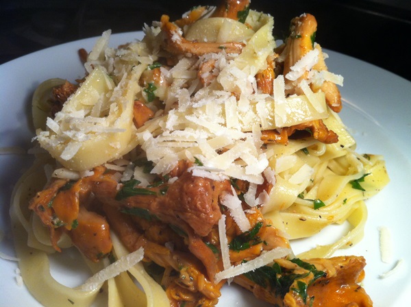 Comment faire cuire les chanterelles dans une poêle à frire