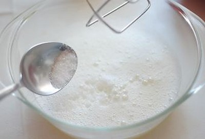 Comment cuire la meringue, une délicieuse recette avec une photo