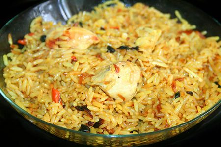 Comment cuisiner un délicieux pilaf au poulet?
