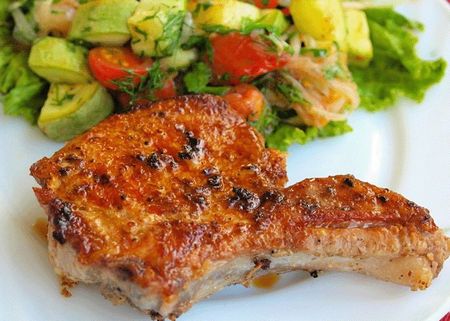 Comment faire cuire de délicieuses côtelettes de porc