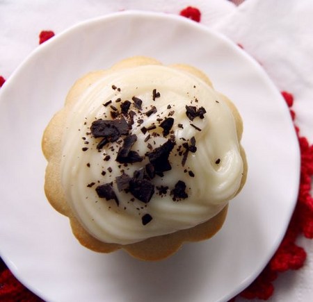 Comment faire une crème pour le capkake: crème pâtissière, fromage et crème de lait condensé, une recette avec une photo