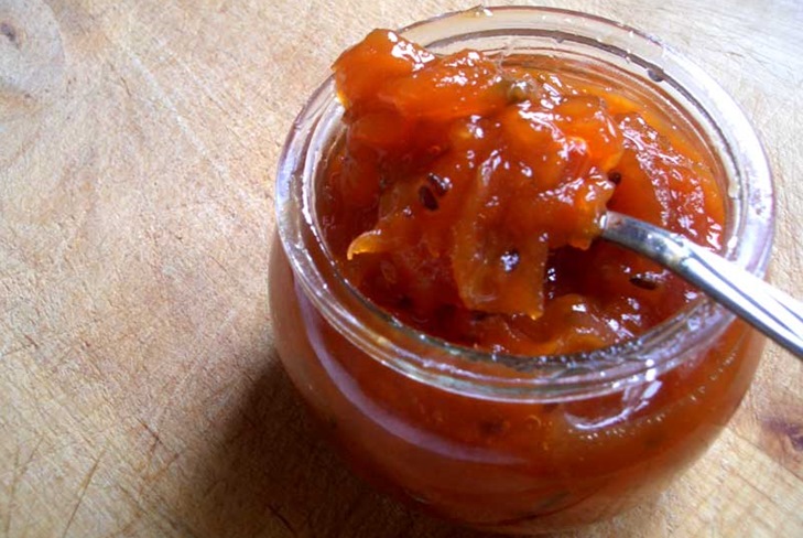Comment faire bouillir une confiture de chicouté: une recette avec une photo