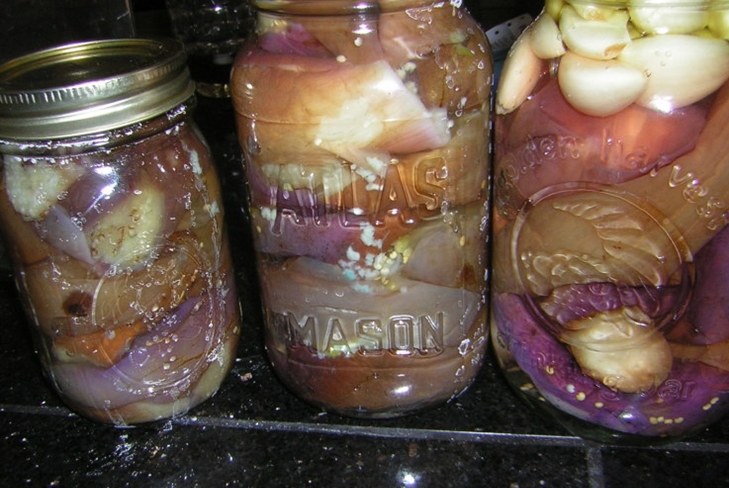 Comment fermer le coucher de soleil des aubergines pour l'hiver: recettes avec photos