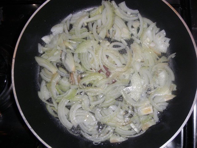 hacher l'oignon