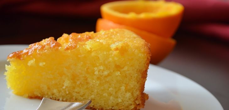 La recette pour un cupcake délicieux et inhabituel dans un multivark - étape par étape avec la photo