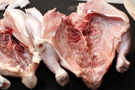 Une recette classique pour un délicieux poulet au tabac Une recette classique pour un délicieux poulet au tabac