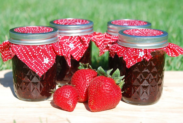 Délicieuse confiture de fraise épaisse, recettes pour l'hiver
