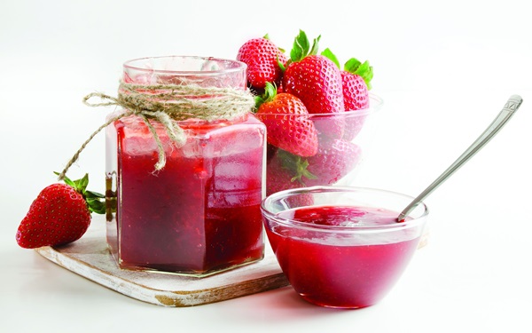 Délicieuse confiture de fraise épaisse, recettes pour l'hiver