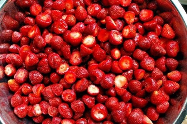 Délicieuse confiture de fraise épaisse, recettes pour l'hiver