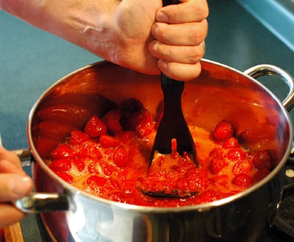 Délicieuse confiture de fraise épaisse, recettes pour l'hiver