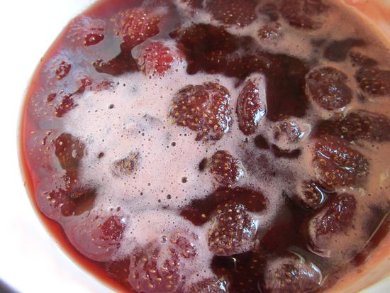 La recette des fraises dans son propre jus