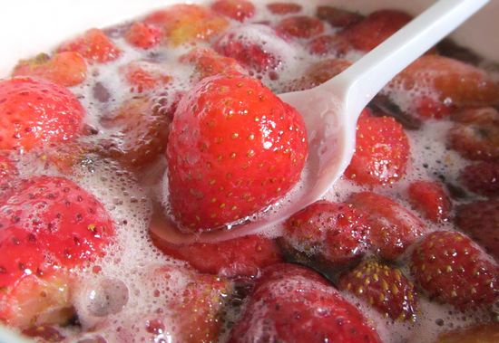 La recette des fraises dans son propre jus