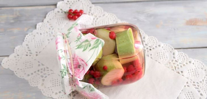 Recette de courgettes en conserve avec des groseilles rouges
