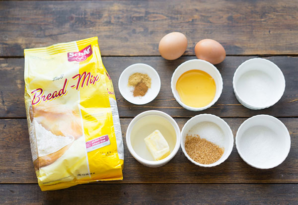 Recette facile pour les biscuits du Nouvel An avec des épices