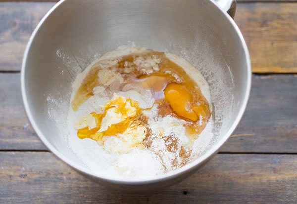 Recette facile pour les biscuits du Nouvel An avec des épices