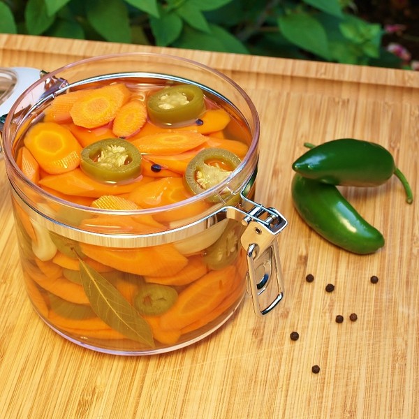 Carottes pour l'hiver en canettes - en coréen, lecho, salade, vinaigrette - recettes très savoureuses avec des oignons, des betteraves, du poivre. Comment garder les carottes pour l'hiver à la maison